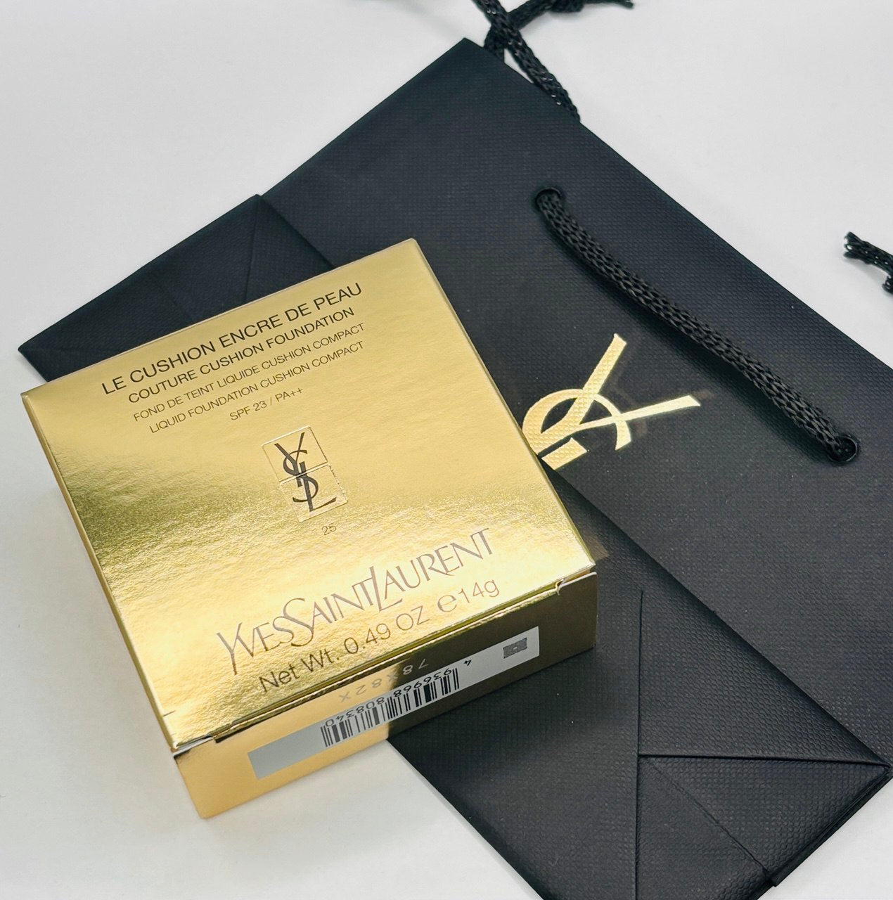 Yves Saint Laurent Encre de Peau Cushion